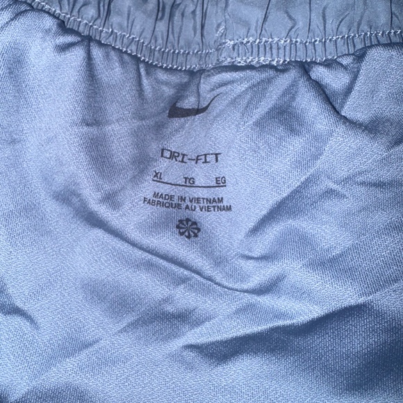 Nike shorts - Picture 1 of 4